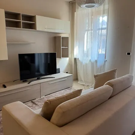 Casa Via Acqui * Alba (Piedmont)