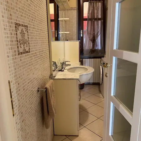 Casa Via Acqui * ألبا