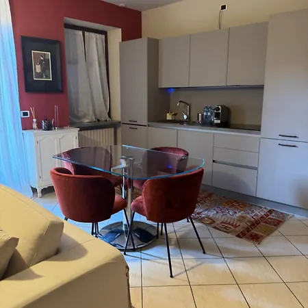 شقة Casa Via Acqui ألبا