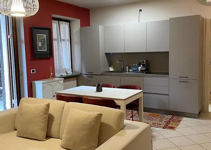 Casa Via Acqui 아파트 *